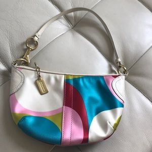 ✨💕Rare coach wristlet ✨💕